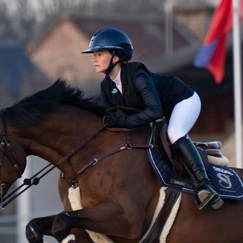 Emma Schouwaerts - Athletes for Hope